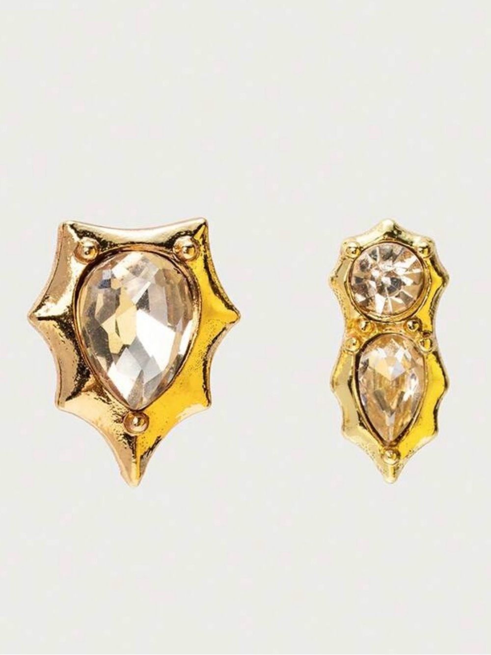 Gold minimalist Stud Earrings A2151 - Picture 3 of 7